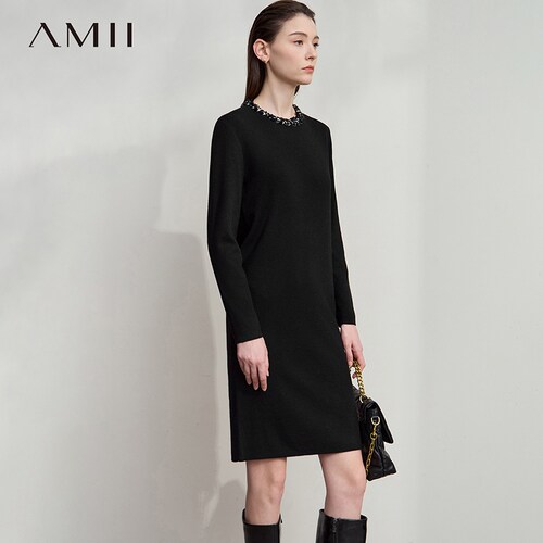 Amii2026春新款休闲圆领香风手工钉珠钻织带毛织连衣裙女针织裙子