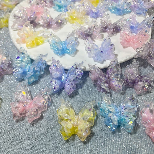 悬浮冰透双层硬蝴蝶37*37mm萤火虫夜光软蝴蝶可穿孔手工DIY饰品
