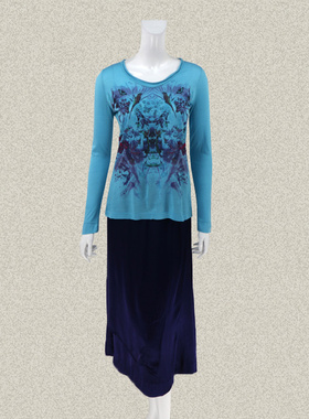 裘TN 正品 涂鸦风印花钉珠亮片清新水蓝女春夏针织衫上衣 532025A