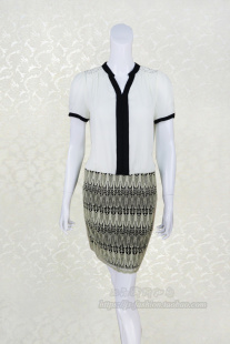 V领钉珠拼色金丝绣花包臀裙假两件女夏连衣裙7422LC178 fon 新