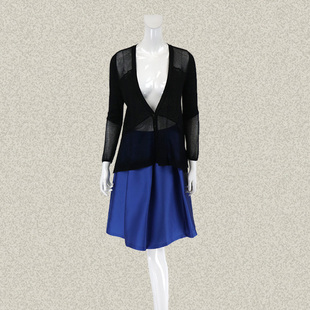 凯伦诗 karenshen 镂空提花拼接女夏秋黑色深V领针织开衫 A185022