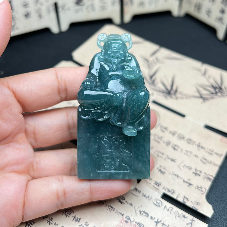危地马拉翡翠A货财神爷印章摆件