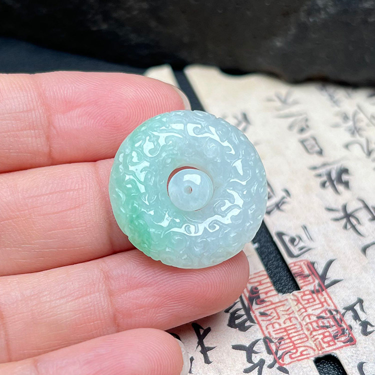 隆慈缘天然冰糯翡翠平安扣吊坠