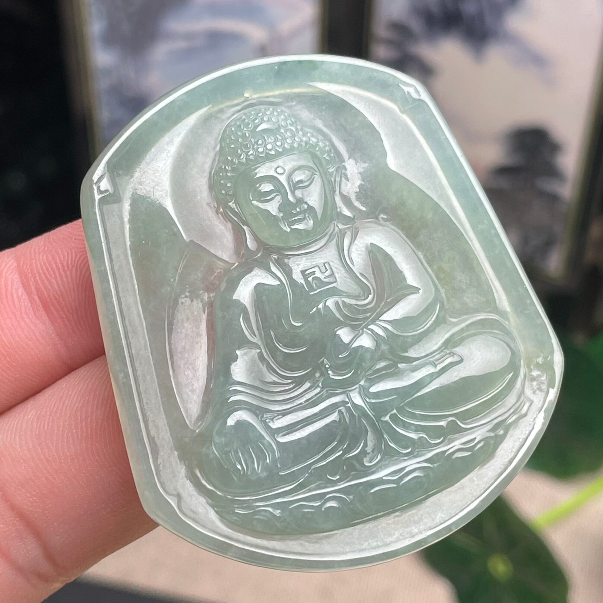 隆慈缘源头直发A货冰种浅绿翡翠阿弥陀佛生肖狗生肖猪本命佛挂件