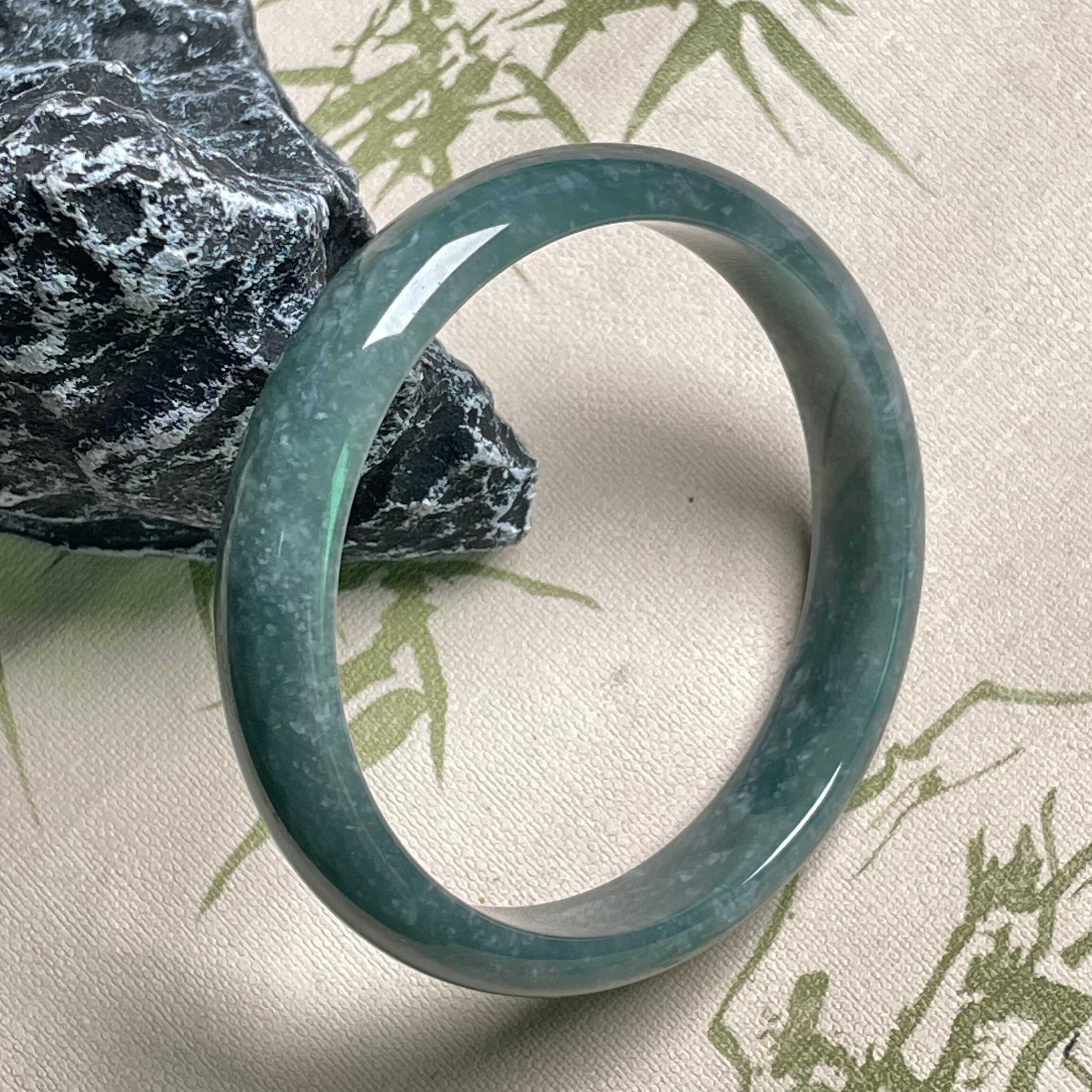 隆慈缘原矿翡翠A货翡翠54mm手镯细糯翠绿手镯玉石手镯平安镯