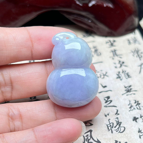 缅甸A货冰糯紫罗兰翡翠葫芦吊坠