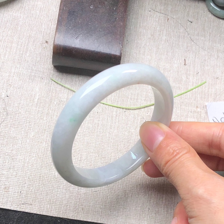 隆慈缘翡翠A货源头直发翡翠手镯冰糯手镯福镯54圈口老坑冰糯手镯