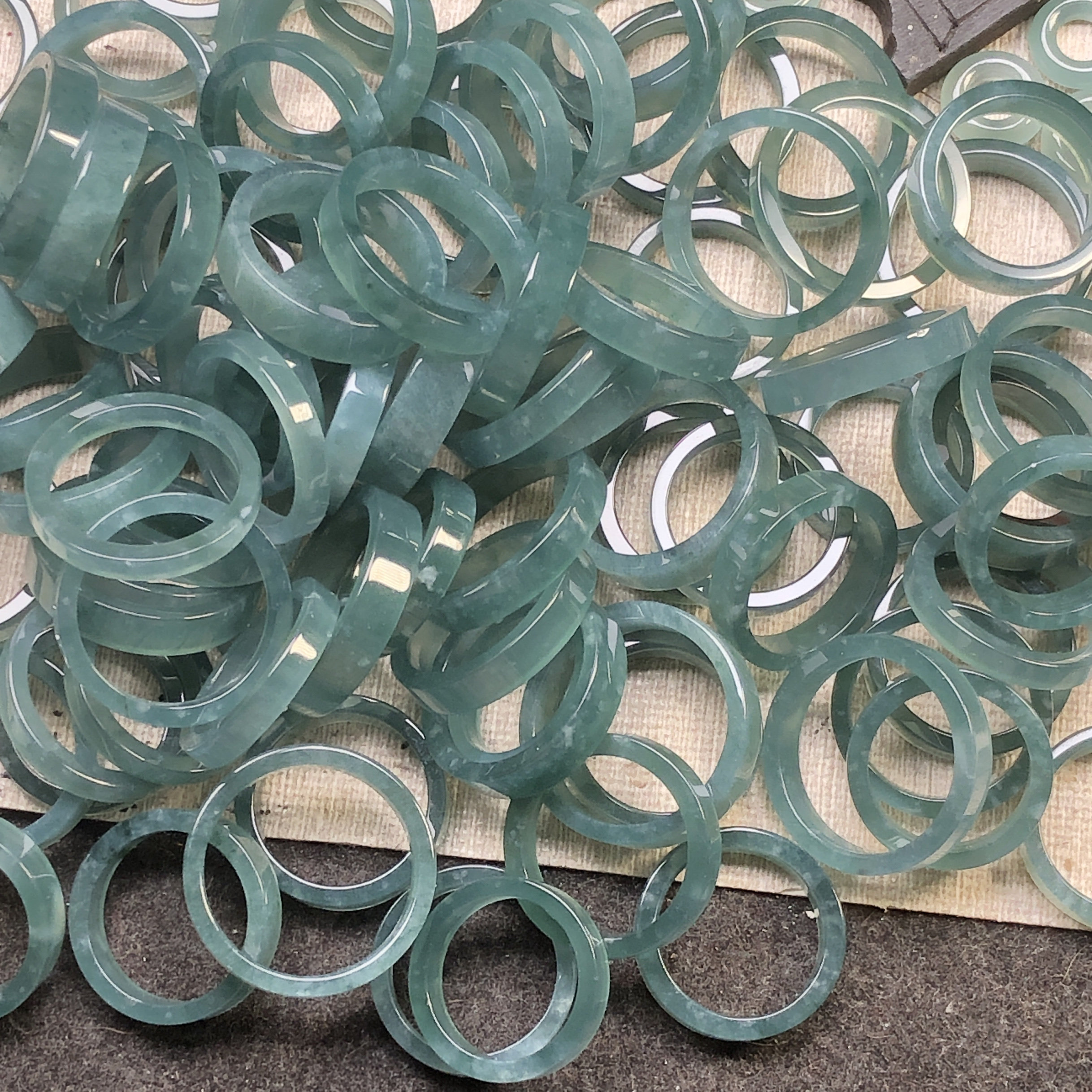 隆慈缘翡翠A货玉戒指蓝水方戒冰种蓝水方戒指环翡翠戒指可自选