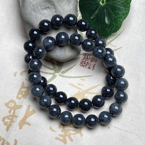 隆慈缘A货冰糯乌鸡翡翠手串