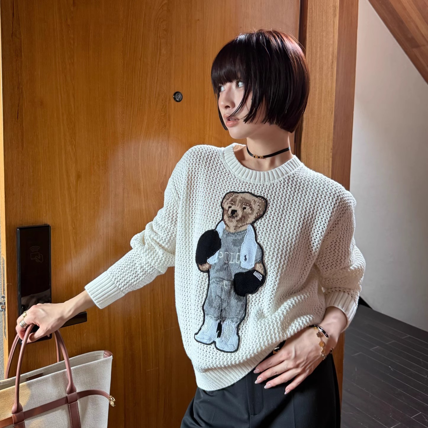 舒适休闲老钱风小熊粗针毛衣