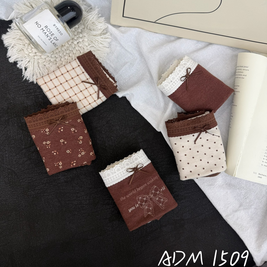 纯欲三角裤抗菌包臀内裤女