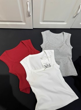 妃子纪3655宽肩带方领免穿文胸修身吊带背心内搭外穿打底上衣女秋