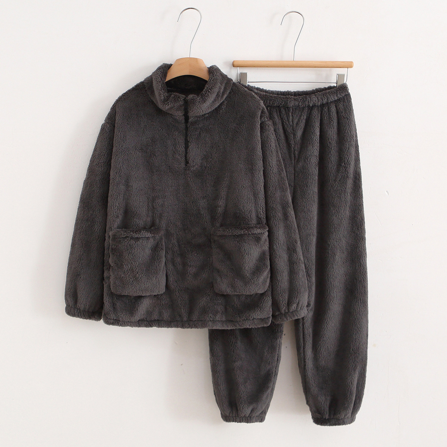 甜美风波点珊瑚绒睡衣女连帽加厚保暖家居服套装可外穿亲子款