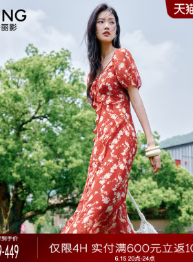 衣香丽影红色方领碎花连衣裙女2026年夏装新款氛围感法式大摆裙子