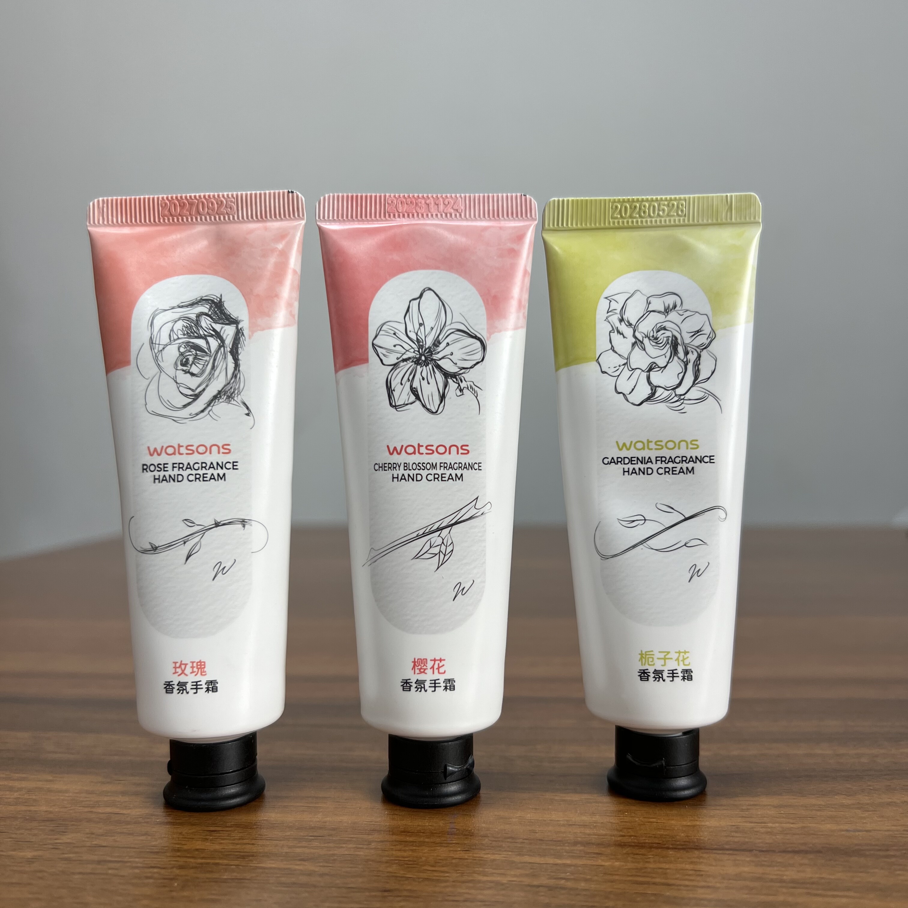 屈臣氏护手霜栀子花樱花玫瑰味40ml