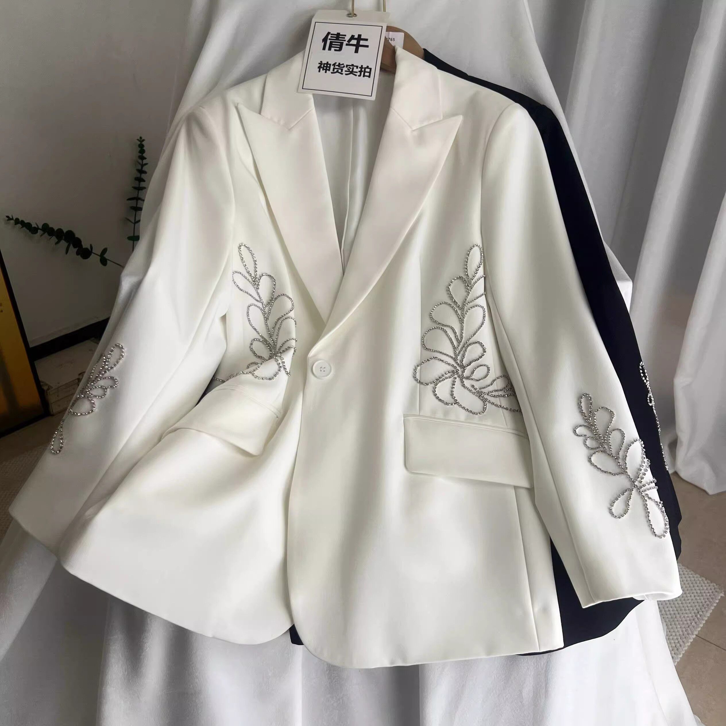 倩牛高端女装】大气时尚手工镶钻轻礼服宽松西装外套女春秋