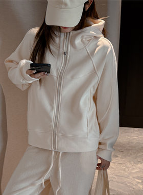 倩牛精选】秋冬休闲宽松运动时尚宽松连帽加绒高级感卫衣外套女