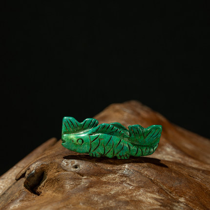 文玩精品〓高密度玉化绿松石雕刻（年年有余）鱼小吊坠佛念珠配饰