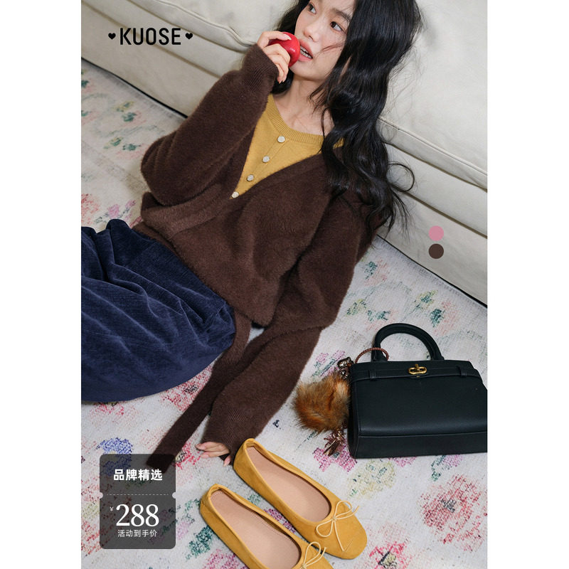 设计感假两件咖啡色毛衣