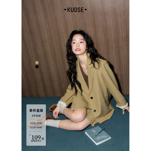 新款 25秋冬季 女外套短半裙子 半身裙两件套装 阔色黑色连帽披肩西装