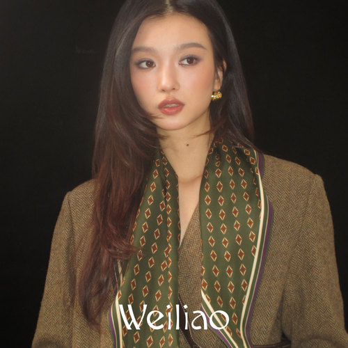 Weiliao复古葡萄玫瑰墨绿色丝巾