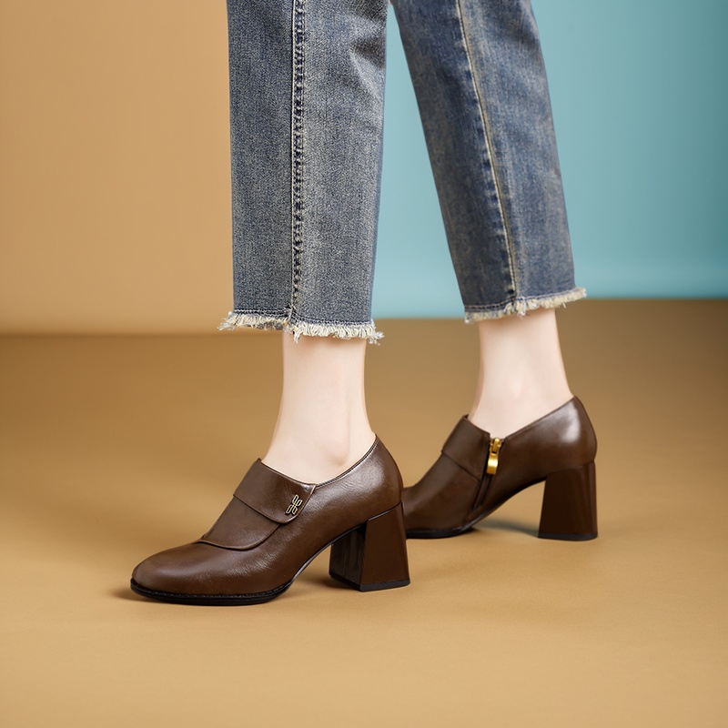 真皮稳固粗跟通勤百搭深口单鞋