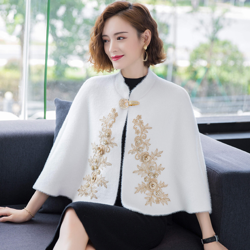 冬季披肩搭配衣服图片大全 秋冬披肩搭配衣服图片-第2张图片-潮百科