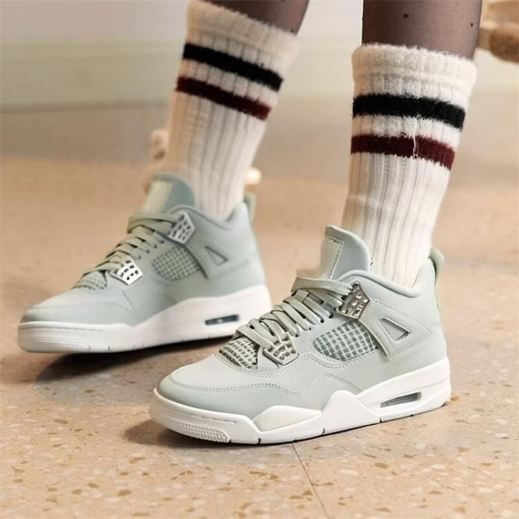 Nike耐克女鞋 Jordan Air Jordan 4 复古时尚篮球鞋 HV0823-003