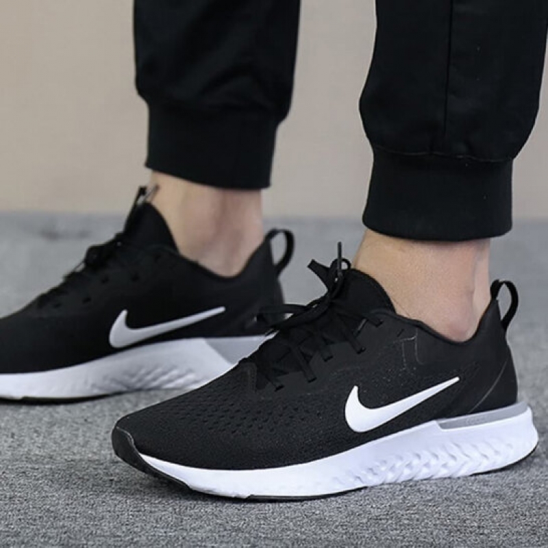 nike休闲运动跑步鞋男鞋五折促销