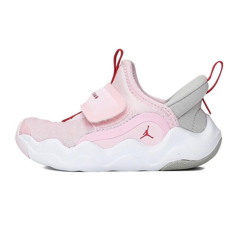 耐克小童鞋轻巧百搭运动休闲鞋