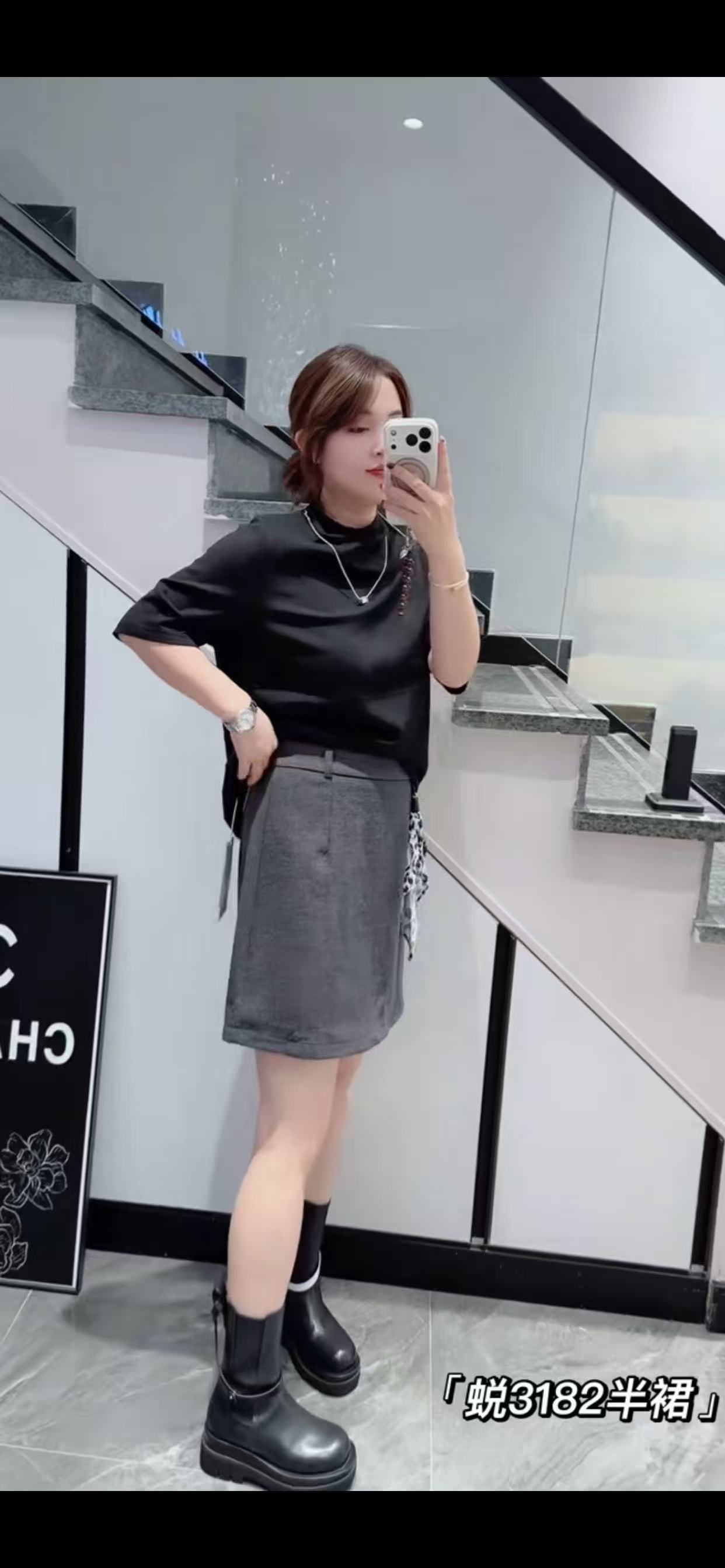 蜕变日记3182大码半身裙胖mm毛呢裙子200斤女装新款丝巾超短裙冬