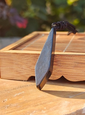 俄罗斯次石墨水晶菱形黑色吊坠