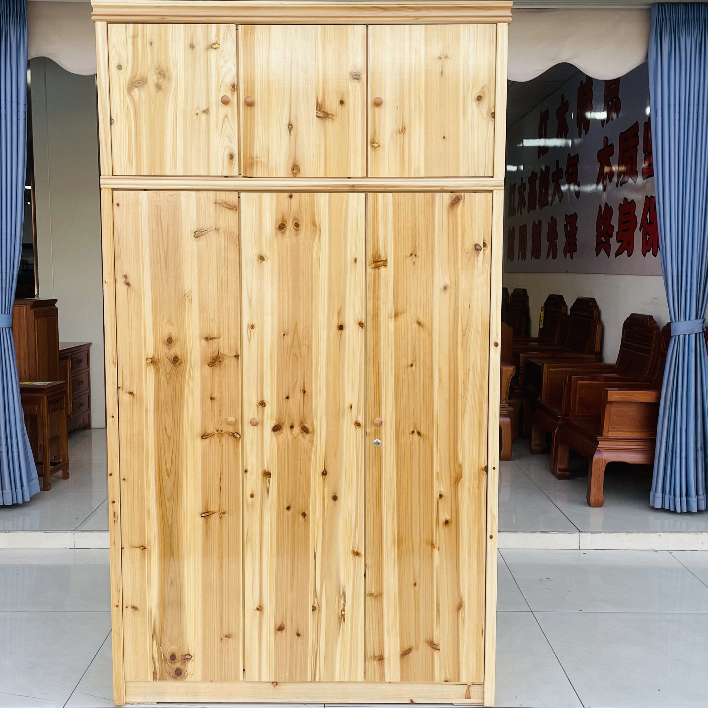 杉木衣柜实木三门加顶箱柜原木原色柜简易员工出租屋四门柜厂直销