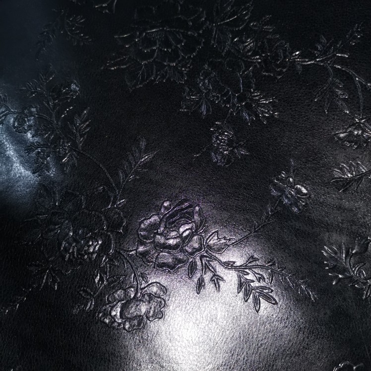 黑色牡丹花纹头层牛皮手工真皮料