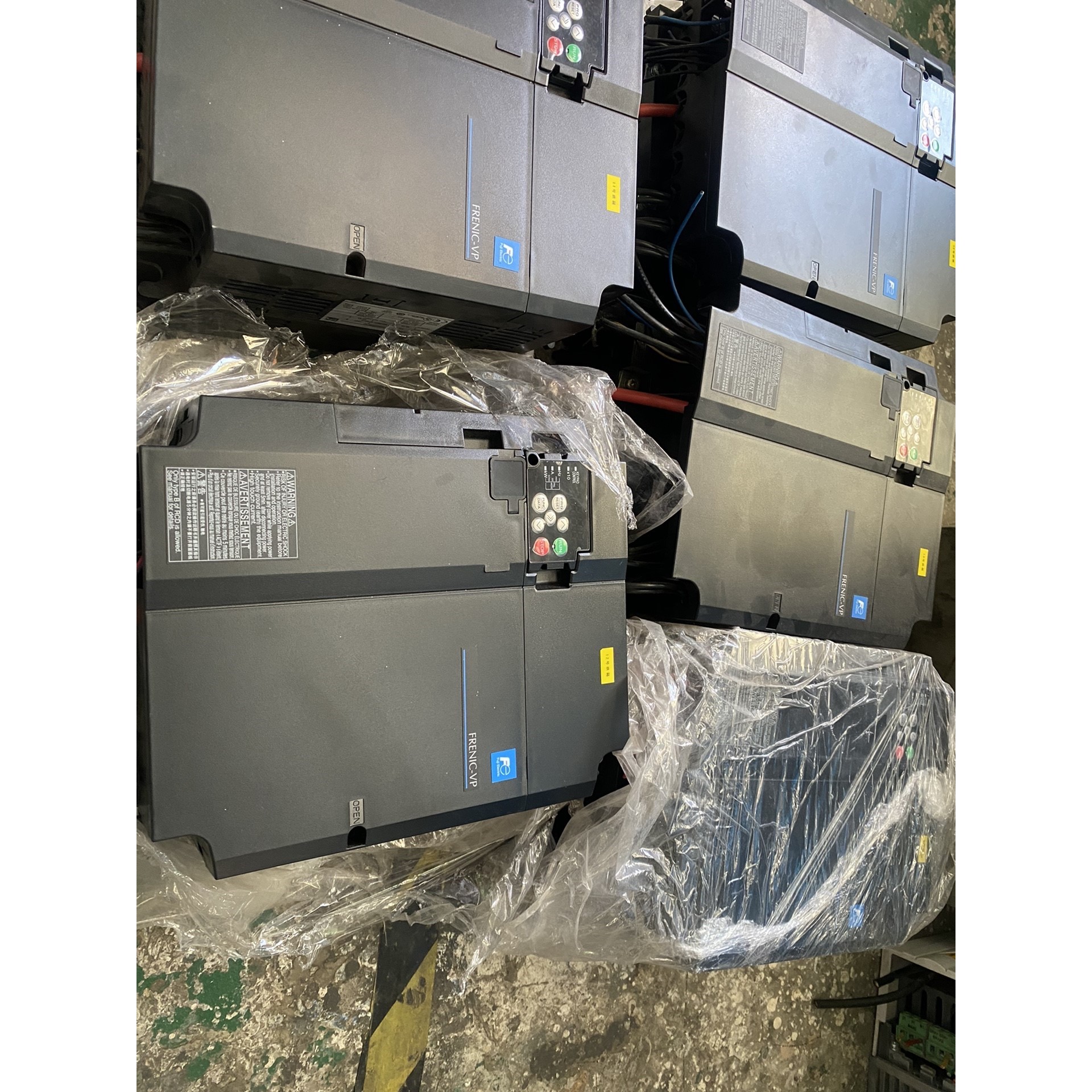 富士变频器  FRN0037F2S-4C  380v