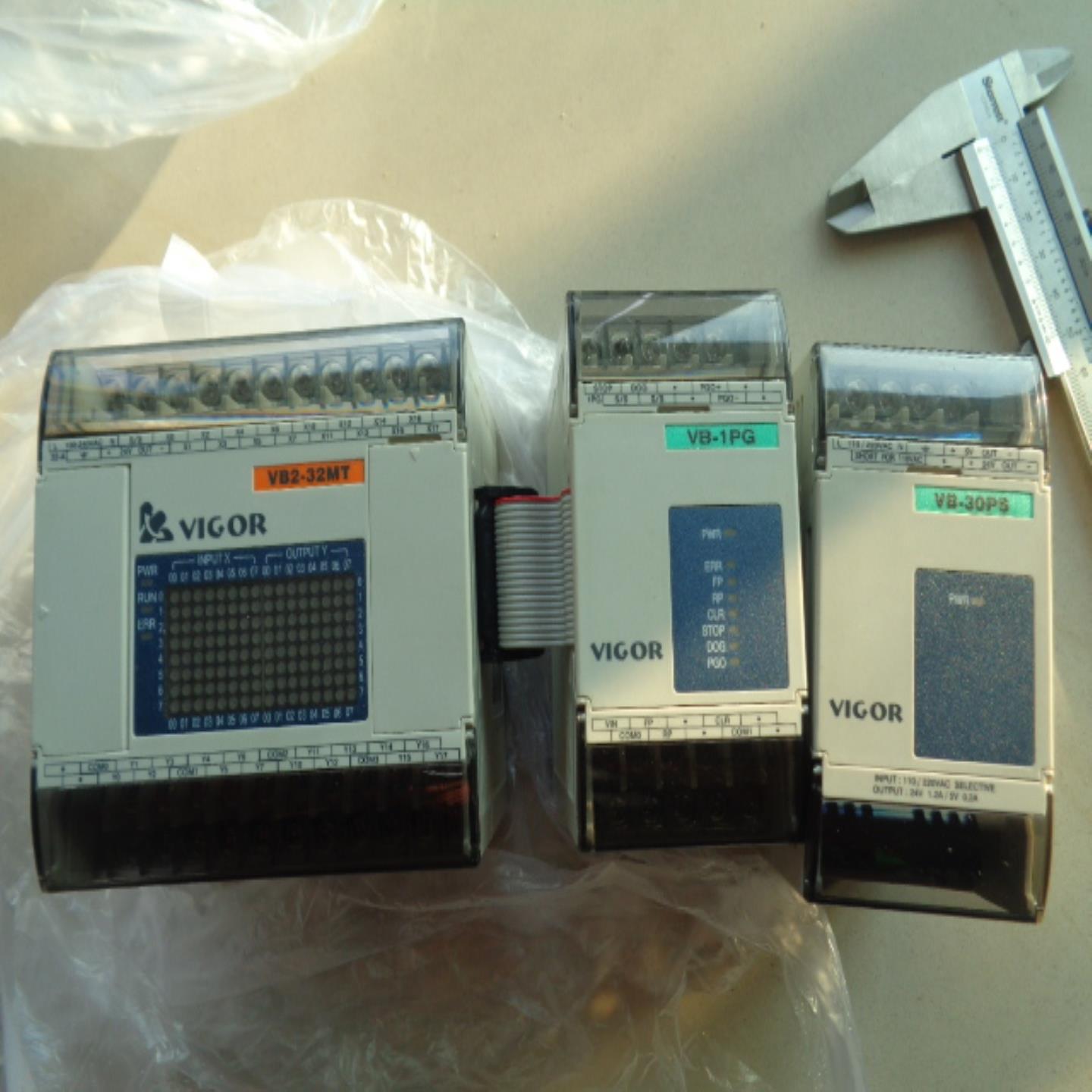 丰炜PLC及模块 VB2-32MT-AVB-1PGVB-30PSVB1-32MT-DVB-4AD