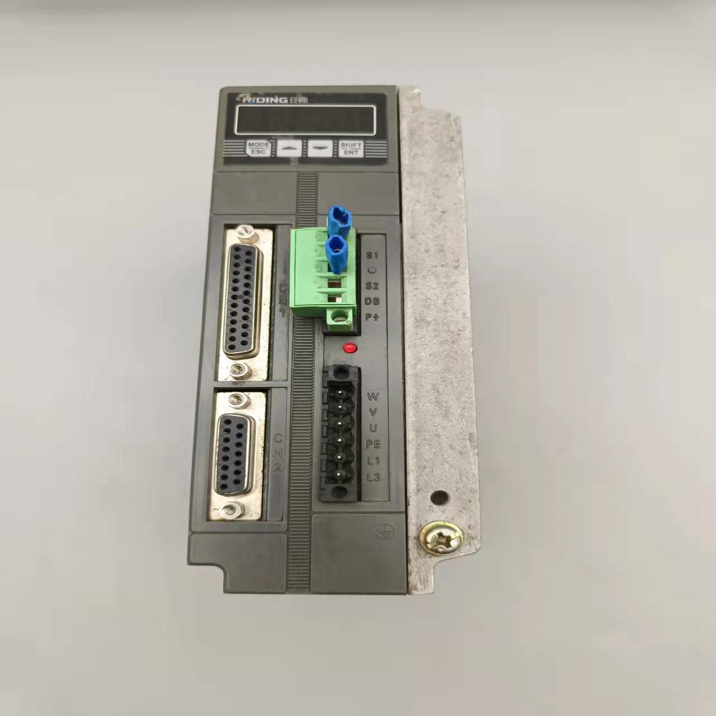 日鼎伺服驱动器750w DCS3204-HJYDF2一手拆机资源 成色漂亮  包