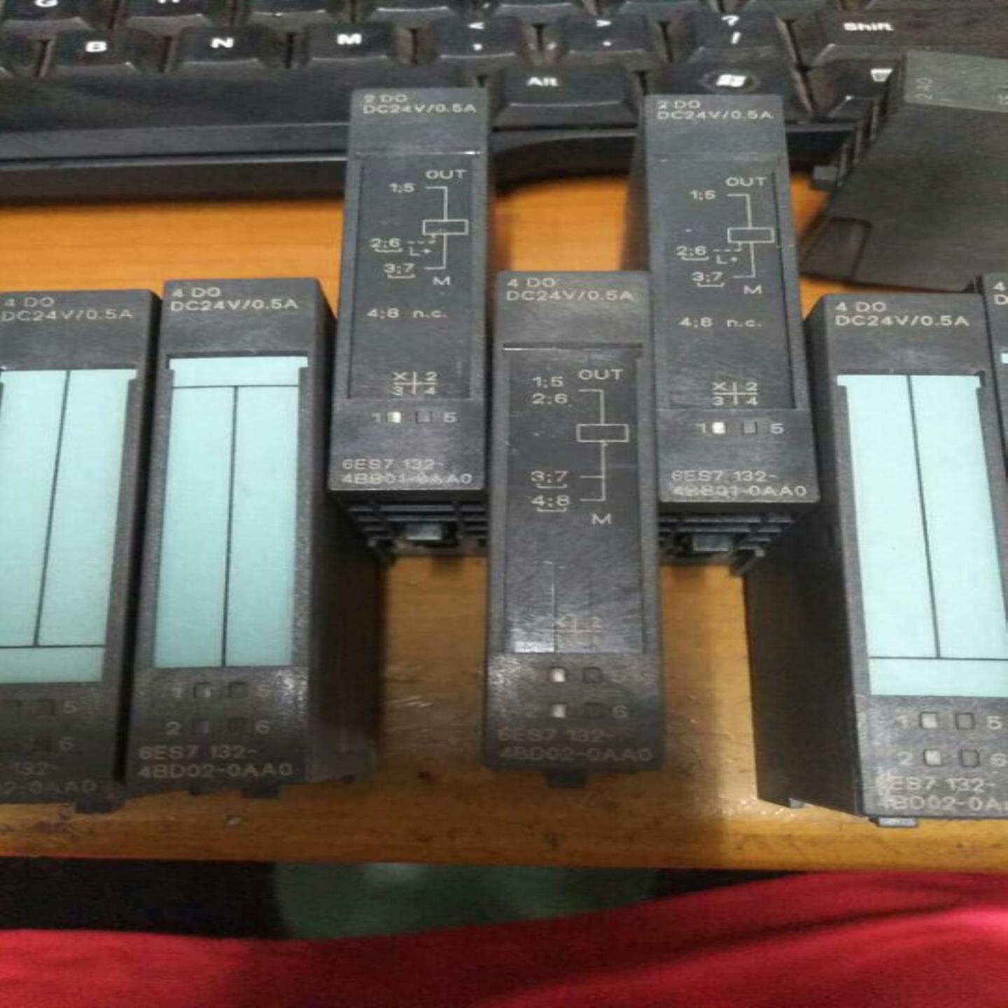 6ES7 132-4BD024BB01-AA0   131-1AA01-0AB0议