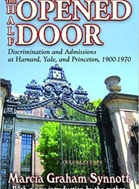 【预售】The Half-Opened Door