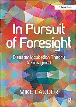 【预售】In Pursuit of Foresight
