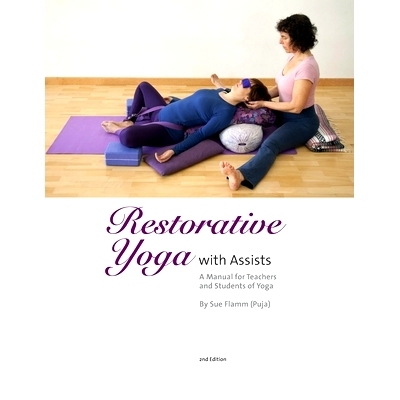 预订 Restorative Yoga: with Assists A Manual for Teachers and Students of Yoga: 9781493687329