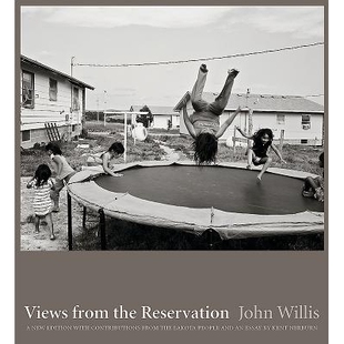预订 Views from the Reservation: A New Edition (Revised) 保留区中的意见:新版本(修订版): 9781938086632