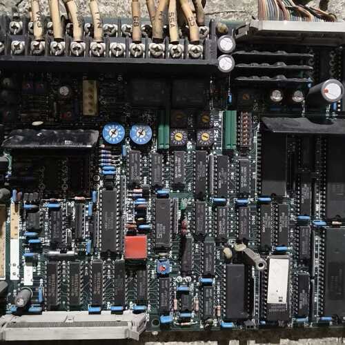 议价安川变频器主板，型号YH1100-1-600，件。可维修