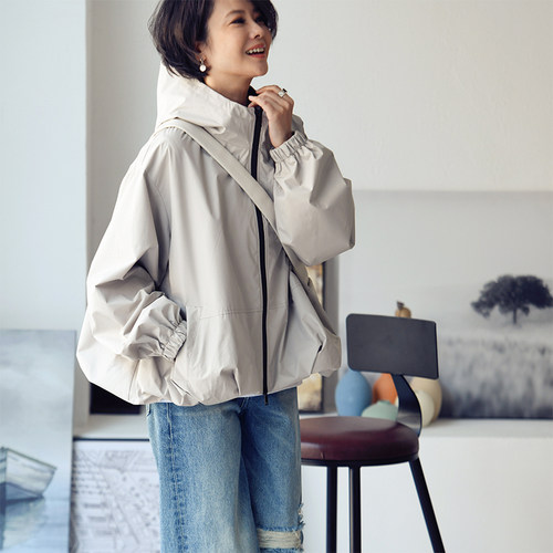 连帽短外套女娃娃款休闲文艺风衣