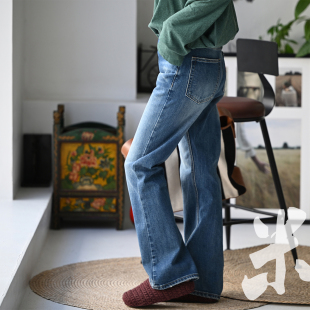 女26春 显瘦纯棉撞色绣花洋气磨色喇叭牛仔裤 米兰宣言 韩版 N68067