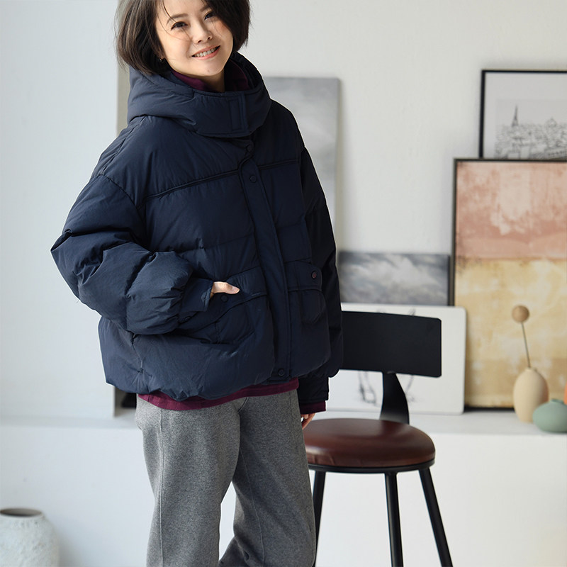 白鸭绒加厚连帽短款羽绒服