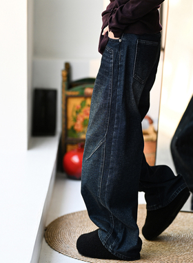 N90010 韩版洋气深蓝磨色侧缝加绒弯刀阔腿牛仔裤女秋冬 米兰宣言