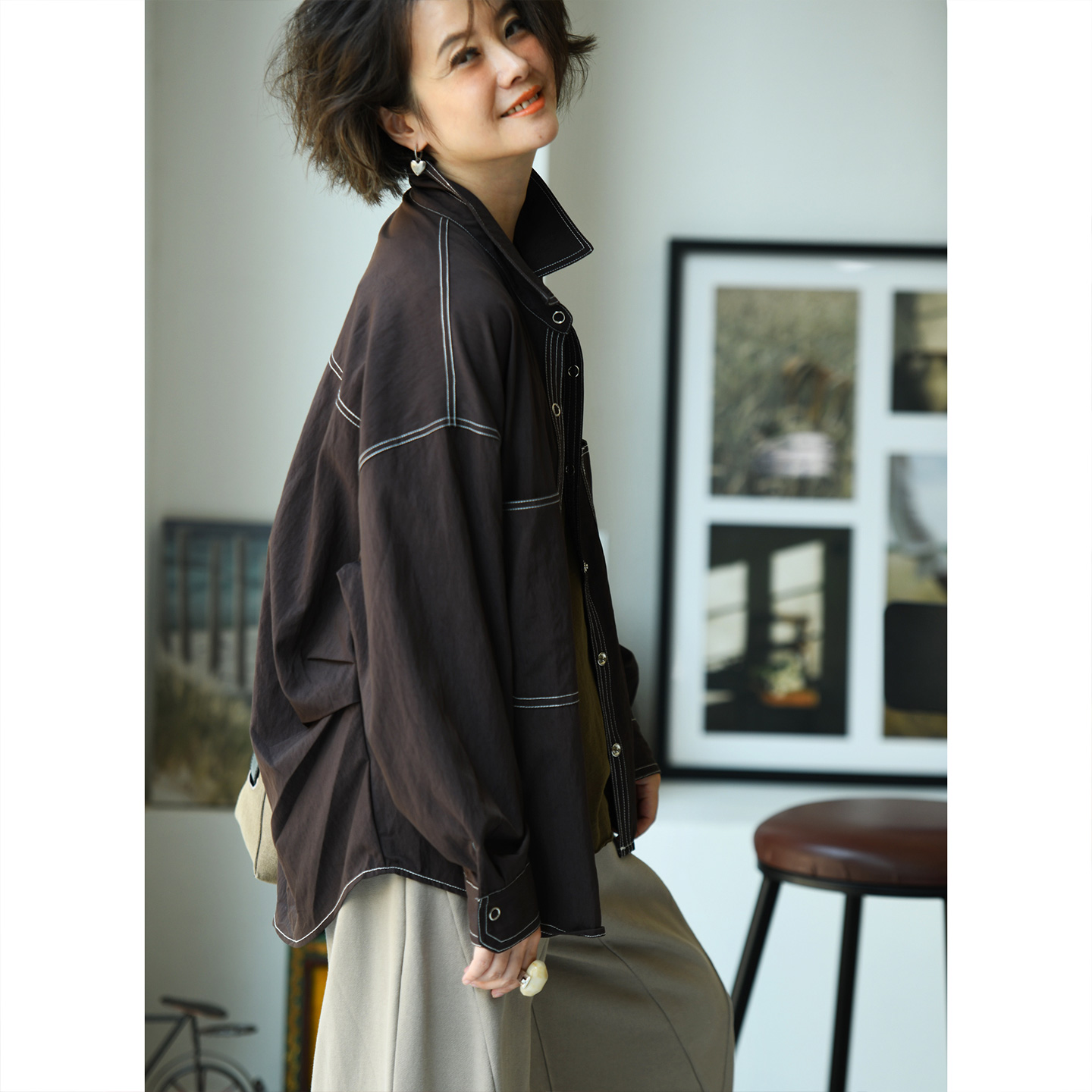 双兜廓形翻领长袖加厚衬衫女