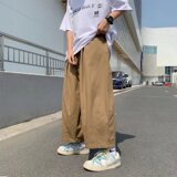 卡其色