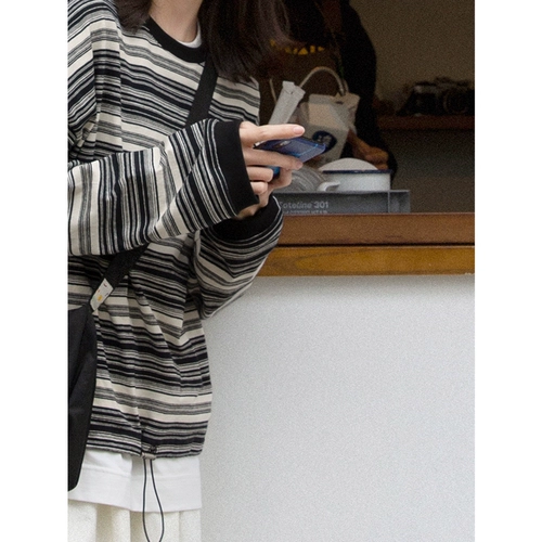 Футболка, короткий осенний лонгслив, свободный крой